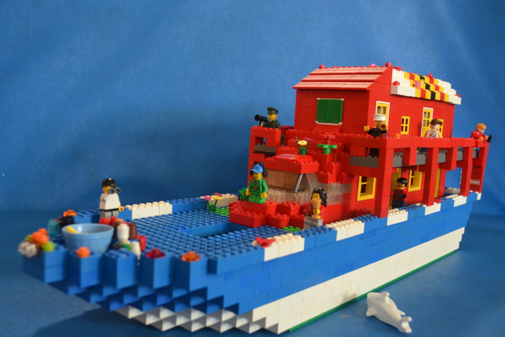 How to build a lego cruise ship